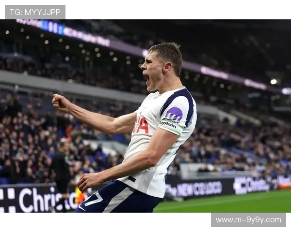 贝莱加德凌空世界波破门，狼队中场创赛季最佳进球