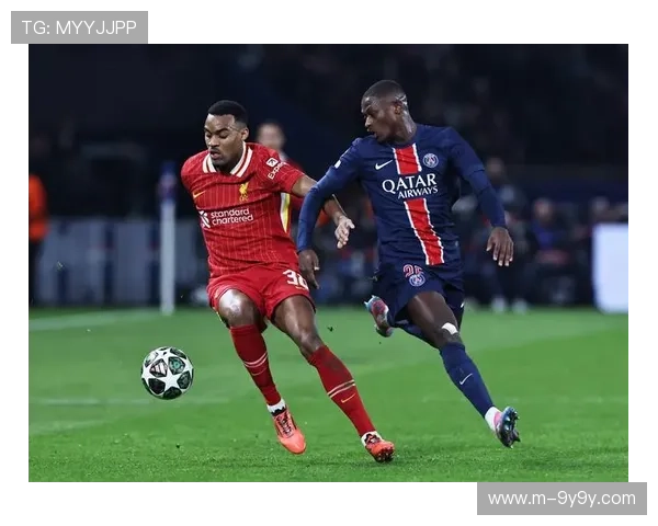 巴黎圣日耳曼战术调整:阵型从4-3-3向4-2-3-1演变